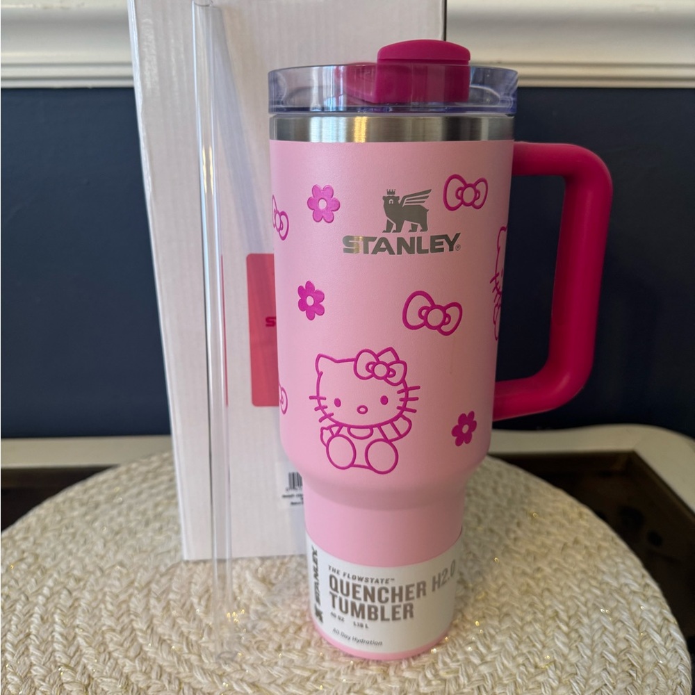 Stanley Pink Hello Kitty Quencher Tumbler